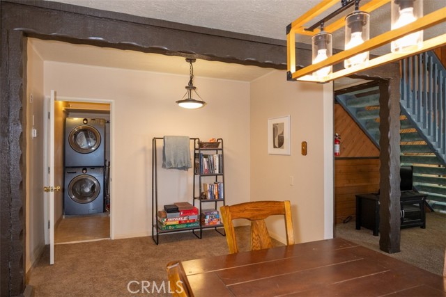 Detail Gallery Image 12 of 39 For 789 Iris Dr, Big Bear Lake,  CA 92315 - 3 Beds | 3 Baths