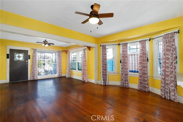 Detail Gallery Image 5 of 43 For 5008 S Van Ness Ave, Los Angeles,  CA 90062 - 3 Beds | 1 Baths
