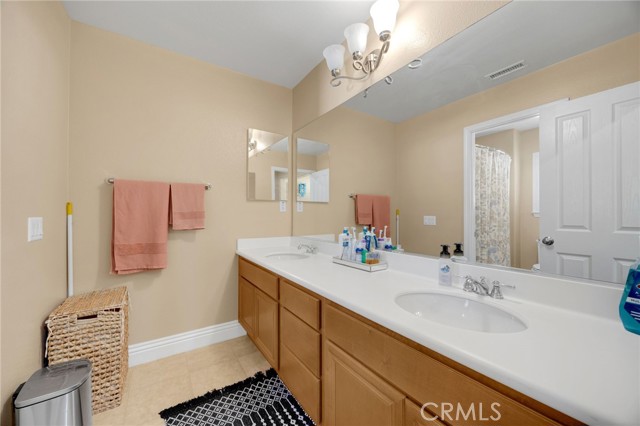 Detail Gallery Image 21 of 38 For 8132 Finch St., Corona,  CA 92880 - 5 Beds | 3 Baths