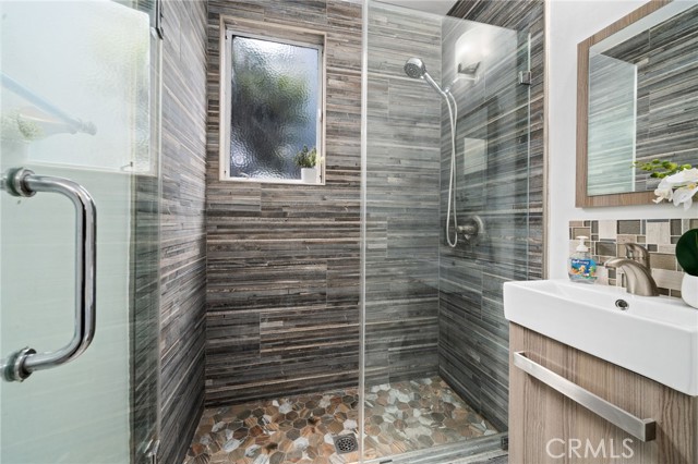 617 Cedar Avenue, Long Beach CA: https://media.crmls.org/medias/d02ce4b4-e999-42fd-8f95-689da1e2433a.jpg
