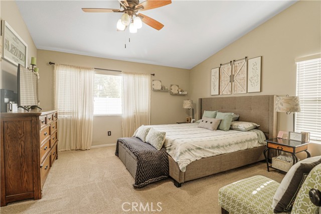 Detail Gallery Image 12 of 23 For 332 Del Flora, Oceanside,  CA 92058 - 3 Beds | 2 Baths