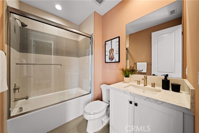 142 Salt spg, Irvine CA: https://media.crmls.org/medias/d02d3de1-2161-4232-9629-cc4b5503c97e.jpg