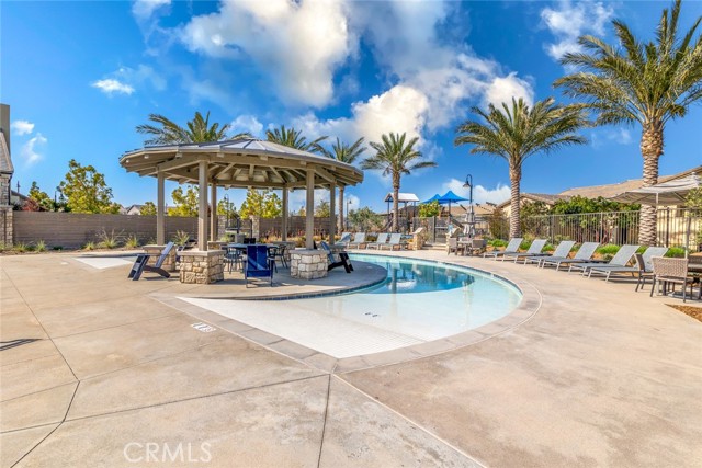39463 Dayspring Way, Temecula CA: https://media.crmls.org/medias/d02d59bb-8349-430d-8eda-cc3ac77b06aa.jpg