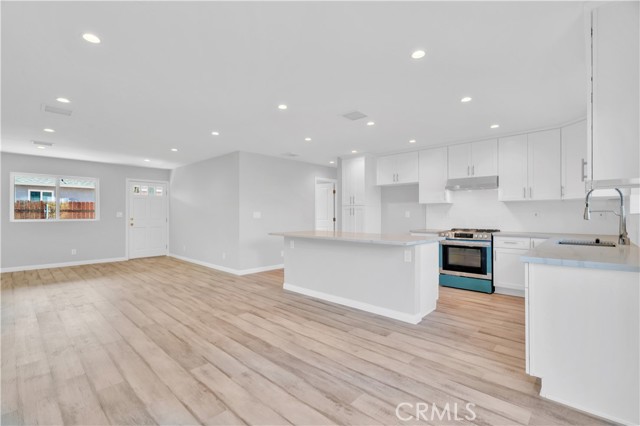 Detail Gallery Image 31 of 56 For 4622 Dunrobin Ave, Lakewood,  CA 90713 - 6 Beds | 4 Baths