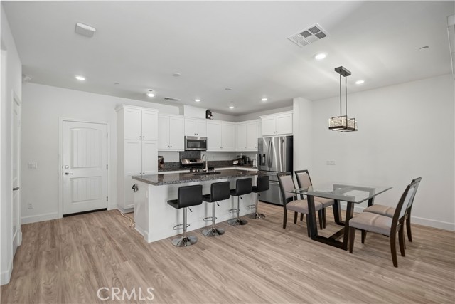 7118 Vernazza, Eastvale CA: https://media.crmls.org/medias/d02d89a7-cd91-4194-b4f4-4b44e6fc1330.jpg