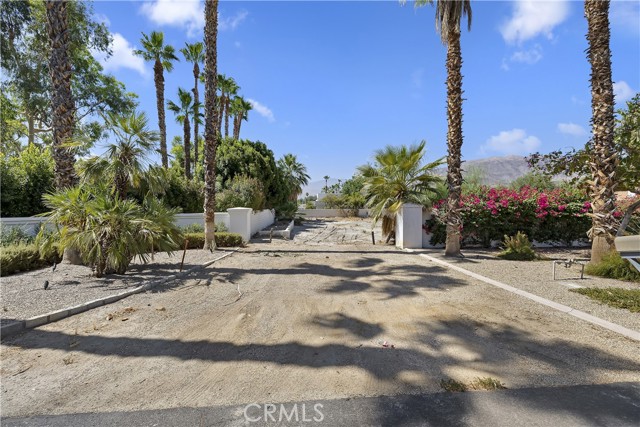 41520 Rancho Manana Lane, Rancho Mirage CA: https://media.crmls.org/medias/d02d8e80-331f-4039-bd52-366f814c50fd.jpg