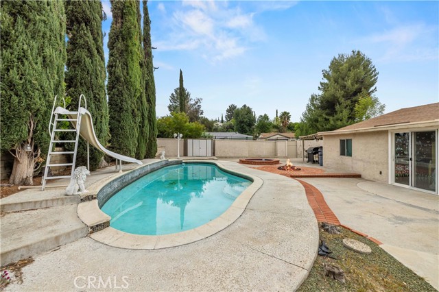 Detail Gallery Image 26 of 32 For 28004 Lakehurst Ave, Canyon Country,  CA 91351 - 4 Beds | 2 Baths