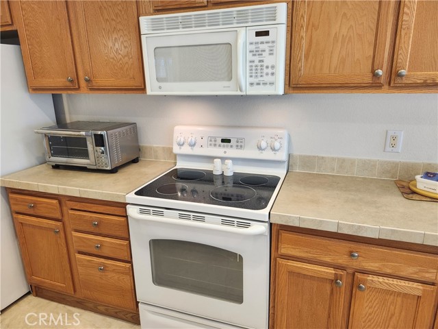 Detail Gallery Image 13 of 35 For 100 S. Westwood St #14,  Porterville,  CA 93257 - 3 Beds | 2 Baths