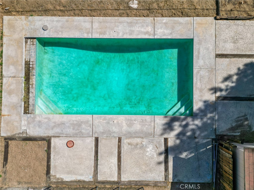 https://media.crmls.org/medias/d02ec455-4917-4cec-9cae-065fd6232c03.jpg?preset=X-Large