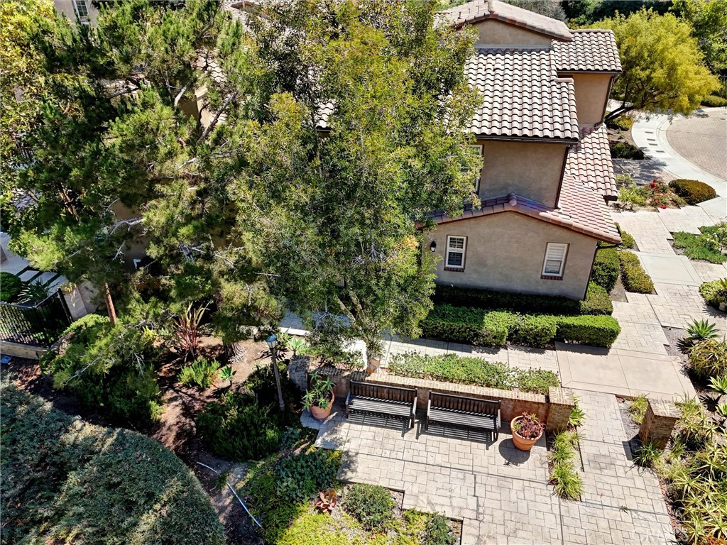 https://media.crmls.org/medias/d03017e3-0fb0-46d1-818c-267cb4755198.jpg?preset=X-Large