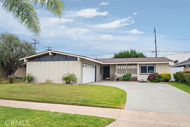 9082 Gettysburg Dr, Huntington Beach, CA 92646