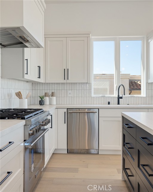 412 Marine Ave, Manhattan Beach, California 90266, 3 Bedrooms Bedrooms, ,3 BathroomsBathrooms,Residential,Sold,Marine Ave,SB23207712