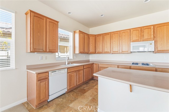 Detail Gallery Image 14 of 42 For 19300 Macklin, Apple Valley,  CA 92308 - 2 Beds | 2/1 Baths