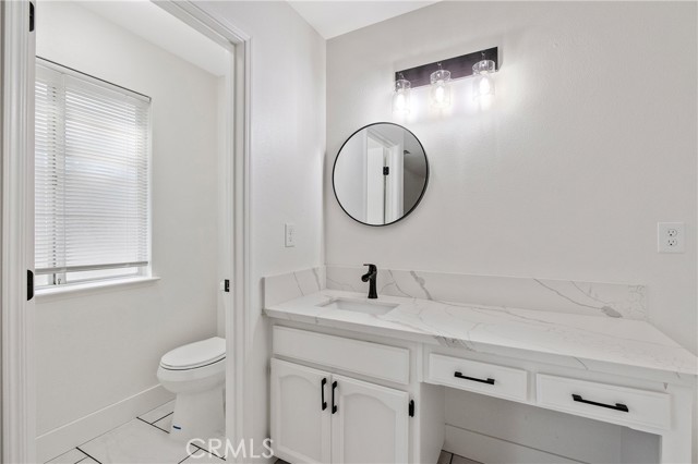 1967 N Ventura Avenue, Farmersville CA: https://media.crmls.org/medias/d033f583-45bb-481a-aeee-cd98f12f743b.jpg