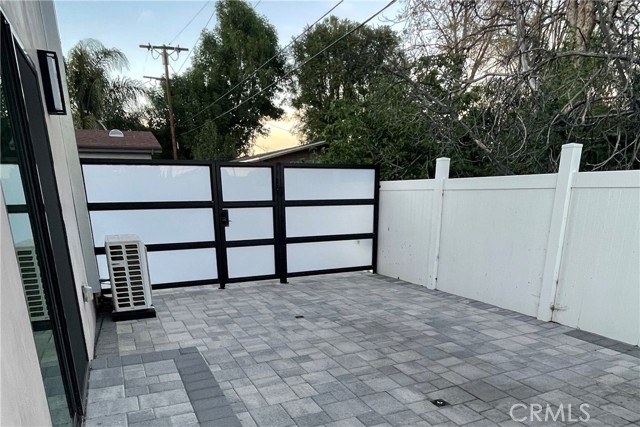 Detail Gallery Image 32 of 33 For 8334 Calvin Ave, Northridge,  CA 91324 - 2 Beds | 3 Baths