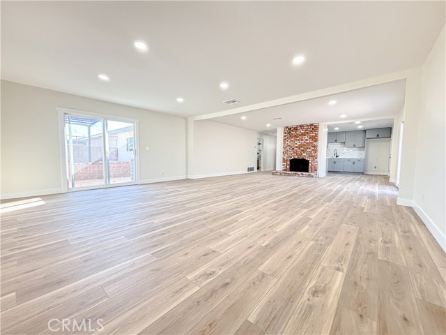 Detail Gallery Image 6 of 19 For 44714 2nd, Lancaster,  CA 93535 - 3 Beds | 2 Baths