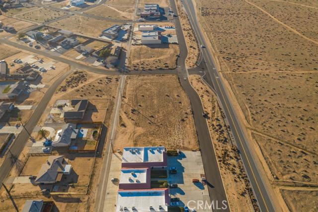 706 Outer Hwy 18 S, Apple Valley CA: https://media.crmls.org/medias/d036f892-c091-4012-8233-6200d8fe60a8.jpg