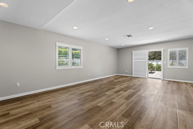 Detail Gallery Image 11 of 19 For 6421 Gaviota Ave, Lake Balboa,  CA 91406 - 3 Beds | 2 Baths
