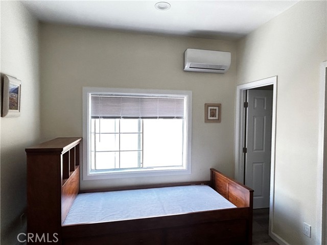 231 W 28th, Los Angeles CA: https://media.crmls.org/medias/d0379c33-704b-46d0-b00c-969b772cd3df.jpg