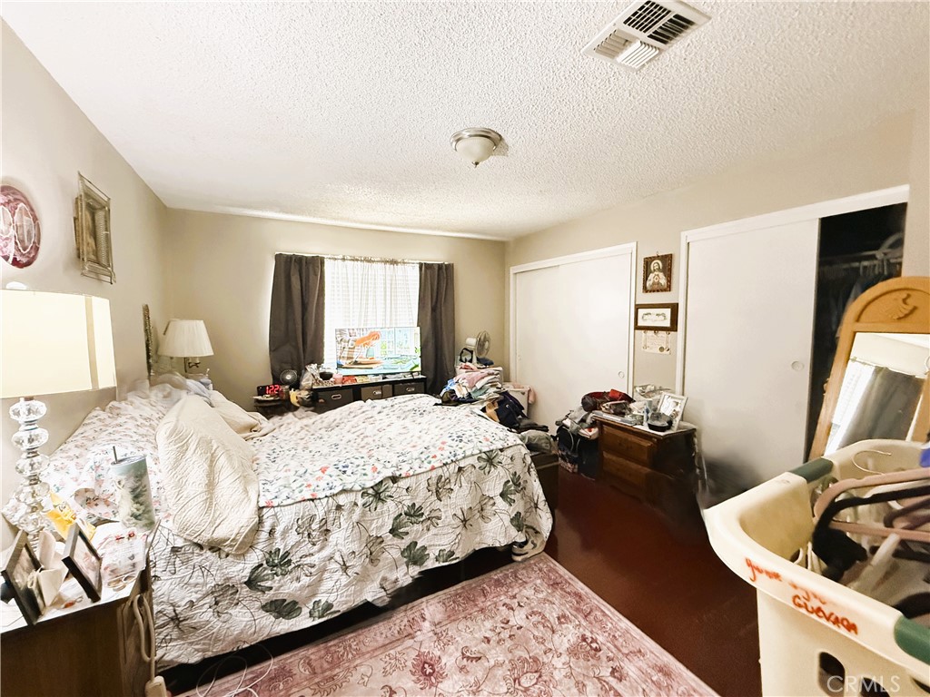 https://media.crmls.org/medias/d0389049-2832-4c87-ae00-7679fd180953.jpg?preset=X-Large