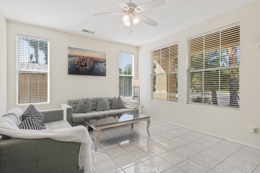 MLS #OC25166574 img 2