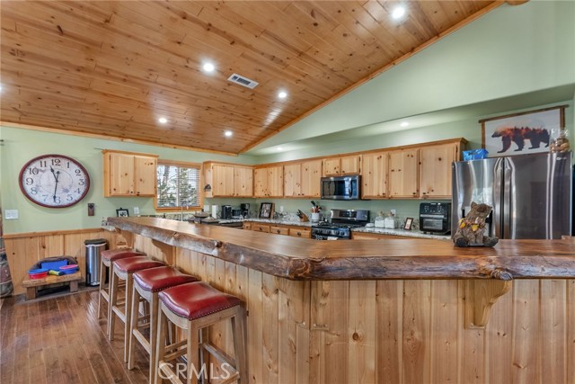 Detail Gallery Image 19 of 52 For 261 Crater Lake, Big Bear Lake,  CA 92315 - 3 Beds | 2 Baths