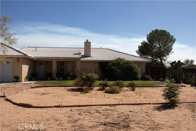 Detail Gallery Image 1 of 5 For 21919 Standing Rock Ave, Apple Valley,  CA 92307 - 4 Beds | 2 Baths