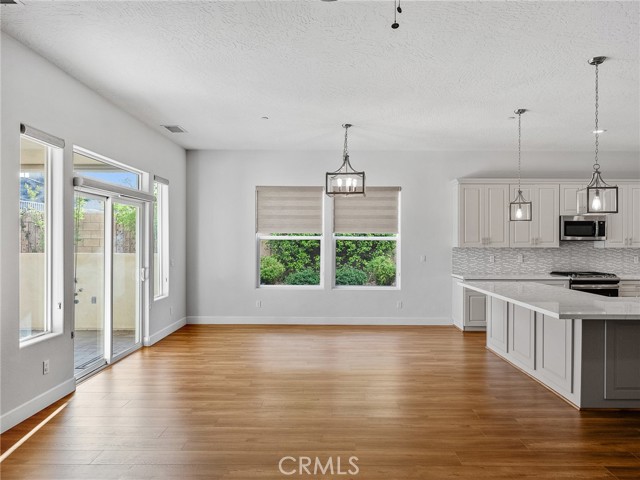 17795 Sunburst Road, Victorville CA: https://media.crmls.org/medias/d03b6d59-542c-421a-99a4-53937cdfa0fa.jpg