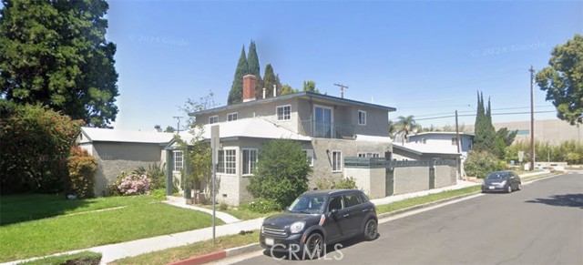 2851 Delaware AVE