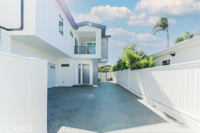 2216 Bataan Road, Redondo Beach, California 90278, 4 Bedrooms Bedrooms, ,3 BathroomsBathrooms,Residential,Sold,Bataan,PV22035810