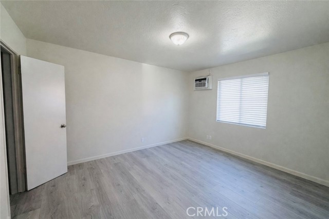 Detail Gallery Image 8 of 15 For 15247 Acre St #C,  North Hills,  CA 91343 - 2 Beds | 1 Baths