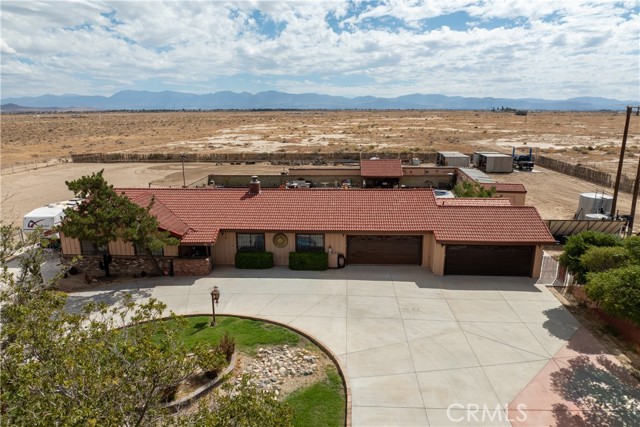 8212 E Avenue H, Lancaster CA: https://media.crmls.org/medias/d03d3d11-8346-4ec1-a37a-be675b41561f.jpg