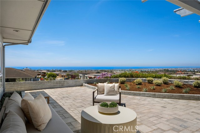 Detail Gallery Image 17 of 44 For 2701 Windover Dr, Corona Del Mar,  CA 92625 - 4 Beds | 2/1 Baths