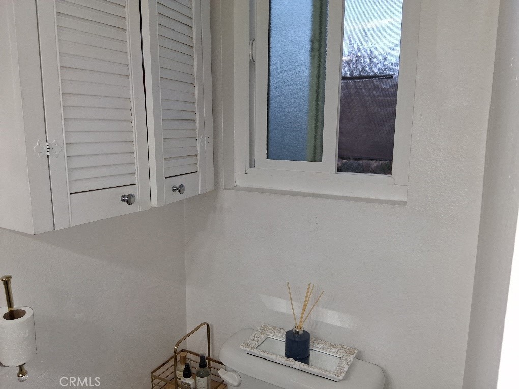 https://media.crmls.org/medias/d03db387-e1ca-41d7-ac41-41d52afd44f9.jpg?preset=X-Large