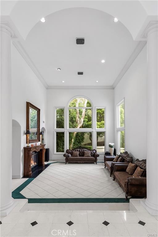 Detail Gallery Image 11 of 73 For 779 Coral Tree, Upland,  CA 91784 - 6 Beds | 5/2 Baths