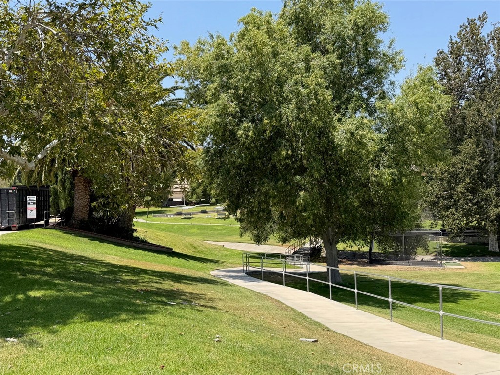 https://media.crmls.org/medias/d03fd2f0-30a7-4274-a241-353f922737cc.jpg?preset=X-Large