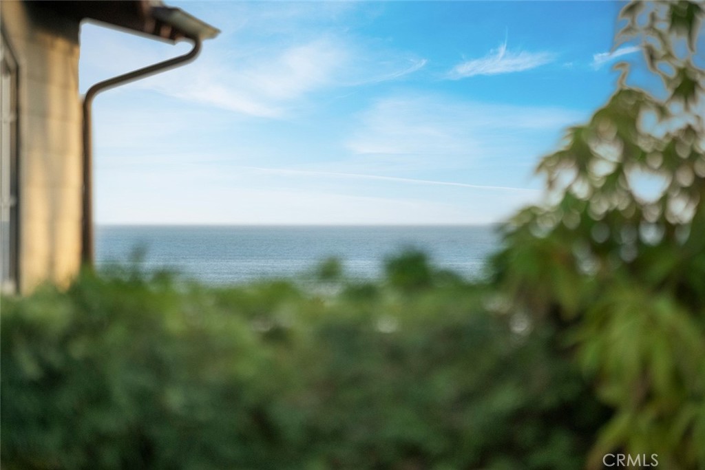 https://media.crmls.org/medias/d0400a9c-d5fa-4a73-a9ba-88a79fd958dc.jpg?preset=X-Large