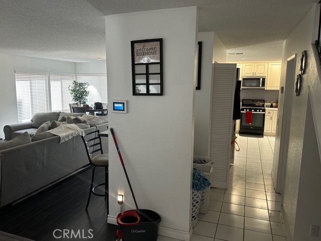 Detail Gallery Image 14 of 24 For 23587 Parkland Ave, Moreno Valley,  CA 92557 - 3 Beds | 2/1 Baths
