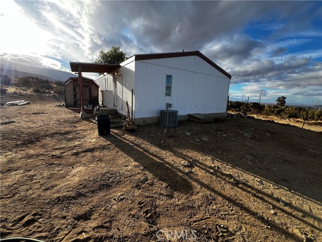 Detail Gallery Image 4 of 5 For 9919 Desert View Rd, Pinon Hills,  CA 92372 - 3 Beds | 2 Baths