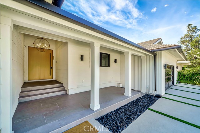 Detail Gallery Image 5 of 72 For 5355 Aldea Ave, Encino,  CA 91316 - 5 Beds | 5/1 Baths