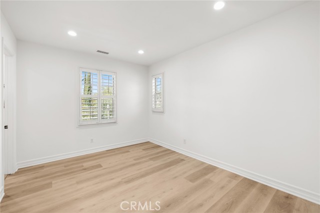 31 Prairie, Irvine CA: https://media.crmls.org/medias/d04117d7-d64e-419c-8bc7-d7bdc2fc8b1a.jpg