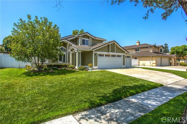 100 Waters Court, Redlands CA: https://media.crmls.org/medias/d04118dc-9c5a-4ede-a9b1-2e0e9bd532ae.jpg