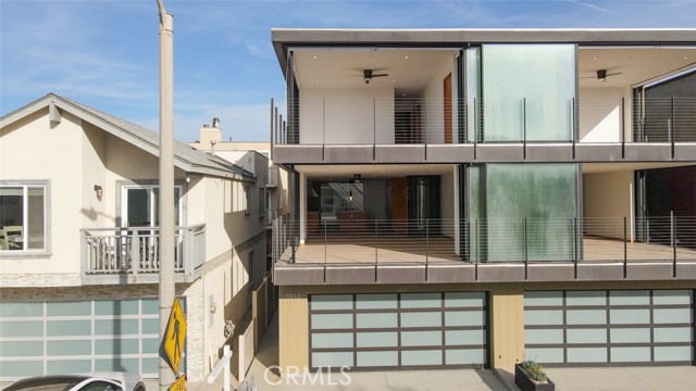 Detail Gallery Image 3 of 54 For 3932 Ocean Drive, Oxnard,  CA 93035 - 3 Beds | 2/1 Baths