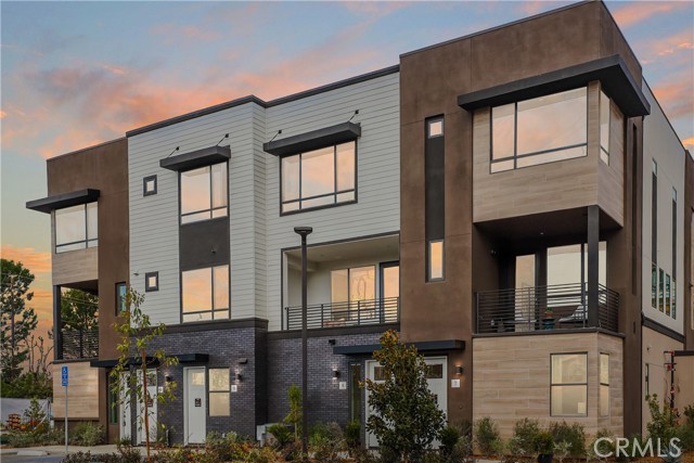 Detail Gallery Image 2 of 21 For 29 Bigsby Dr, Stanton,  CA 90680 - 2 Beds | 2/1 Baths