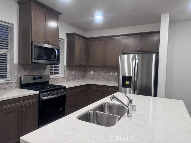 Detail Gallery Image 2 of 19 For 4254 S Laguna Ave, Ontario,  CA 91761 - 3 Beds | 2/1 Baths