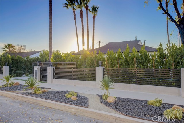 Detail Gallery Image 18 of 72 For 8161 Encino Ave, Northridge,  CA 91325 - 4 Beds | 3 Baths