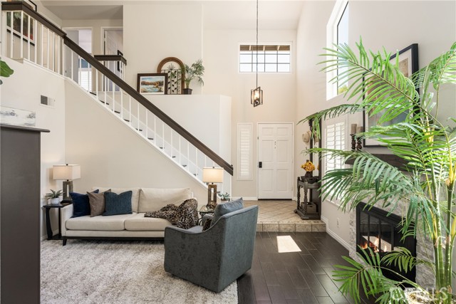 8237 E Flowerwood Avenue, Orange CA: https://media.crmls.org/medias/d0425a04-b76a-427a-90d4-9c0deb9a09c9.jpg