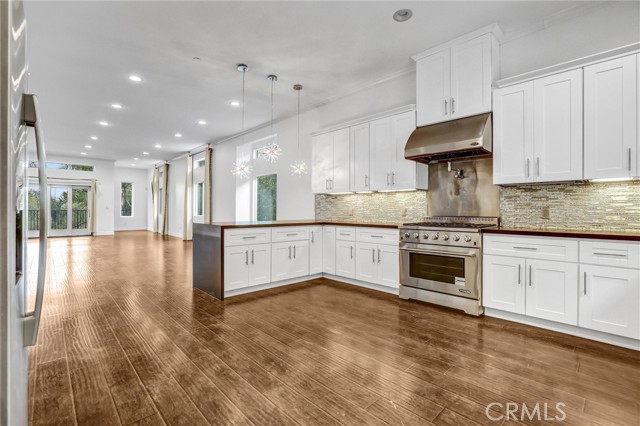 Detail Gallery Image 14 of 30 For 22202 Avenue San Luis, Woodland Hills,  CA 91364 - 3 Beds | 3 Baths