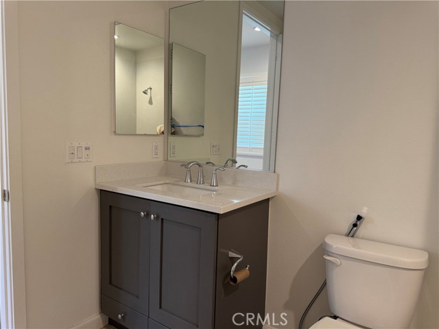 209 Follyhatch, Irvine CA: https://media.crmls.org/medias/d043950e-03b5-48e9-88bc-5e3c8bd28a6d.jpg
