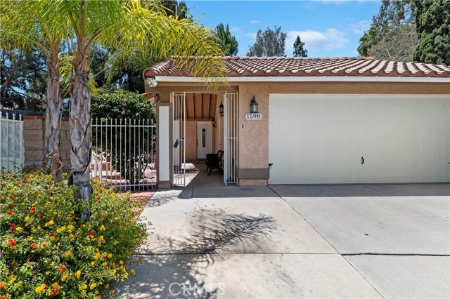 Image 2 for 1598 Camelot Dr, Corona, CA 92882